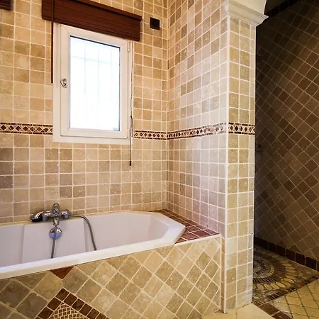 Spacious With Swimming Pool - Chemin De La Souque * Aix-en-Provence