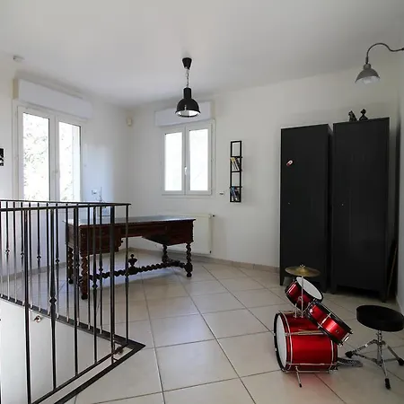 Spacious With Swimming Pool - Chemin De La Souque