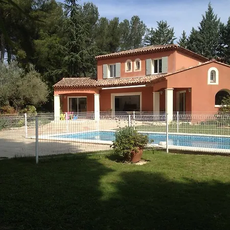 Spacious With Swimming Pool - Chemin De La Souque *